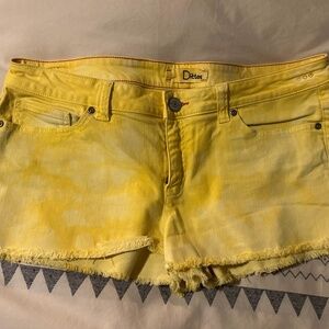 Yellow Tie Die Jean Denim Shorts Sz 32